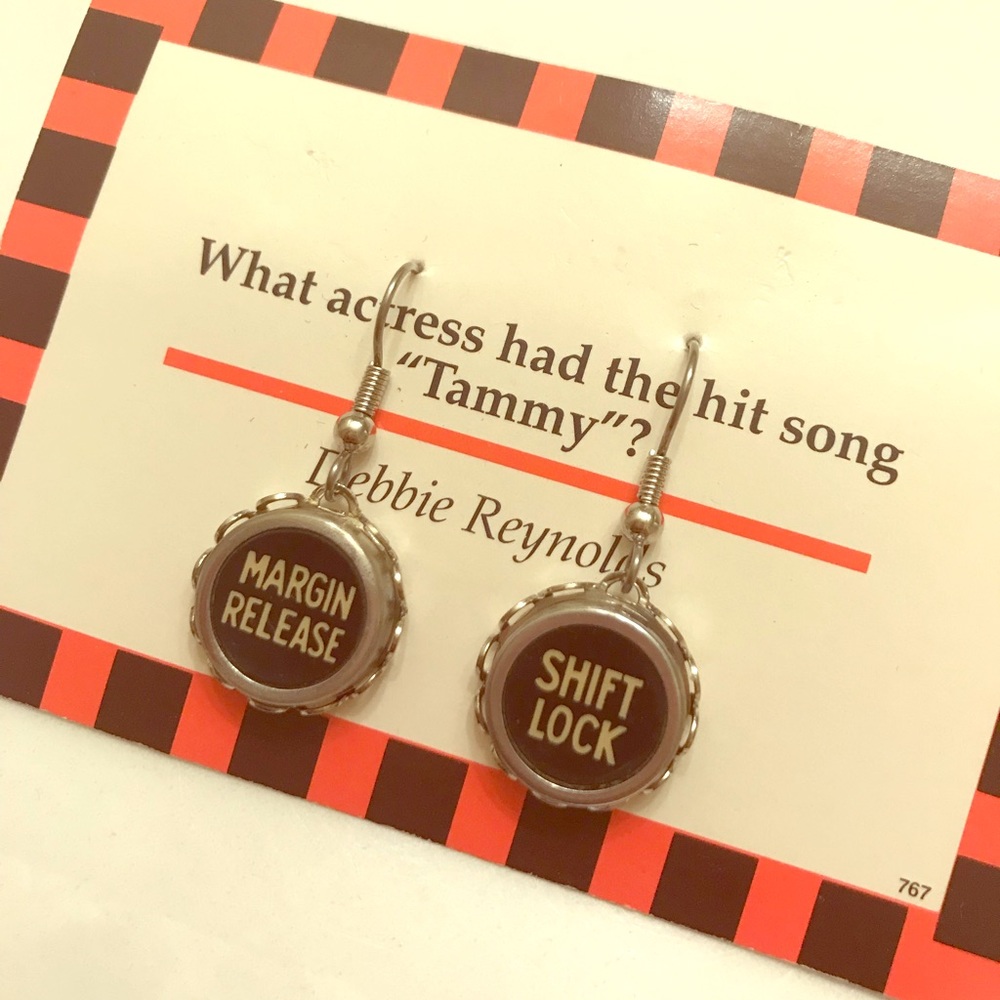 NWT Unique Graphic Design Earrings